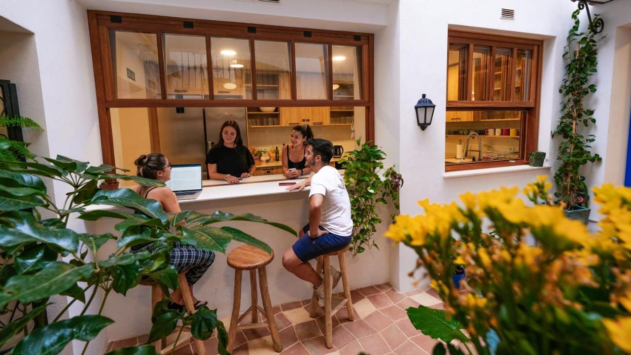 Veranera Hostel Estepona Bagian luar foto