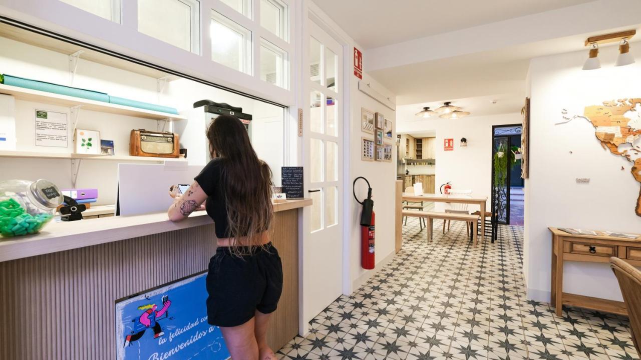 Veranera Hostel Estepona Bagian luar foto